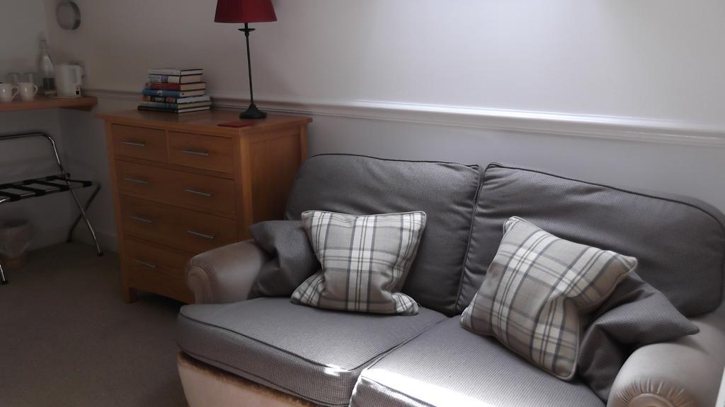 Lyndhurst Guest House Ulverston Bagian luar foto