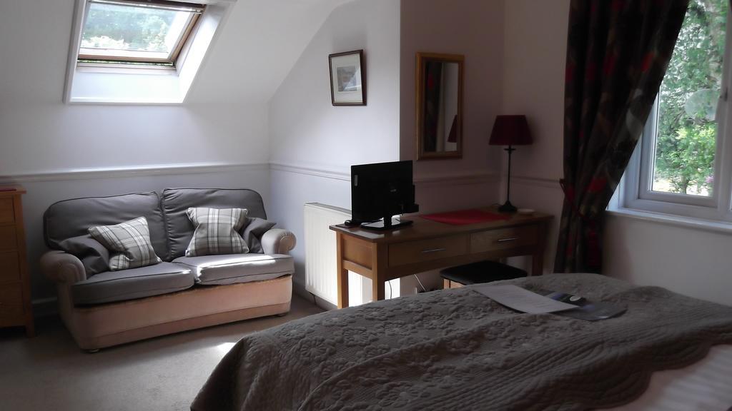 Lyndhurst Guest House Ulverston Bagian luar foto