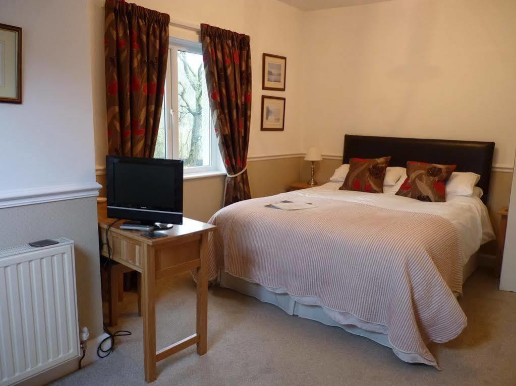 Lyndhurst Guest House Ulverston Bagian luar foto