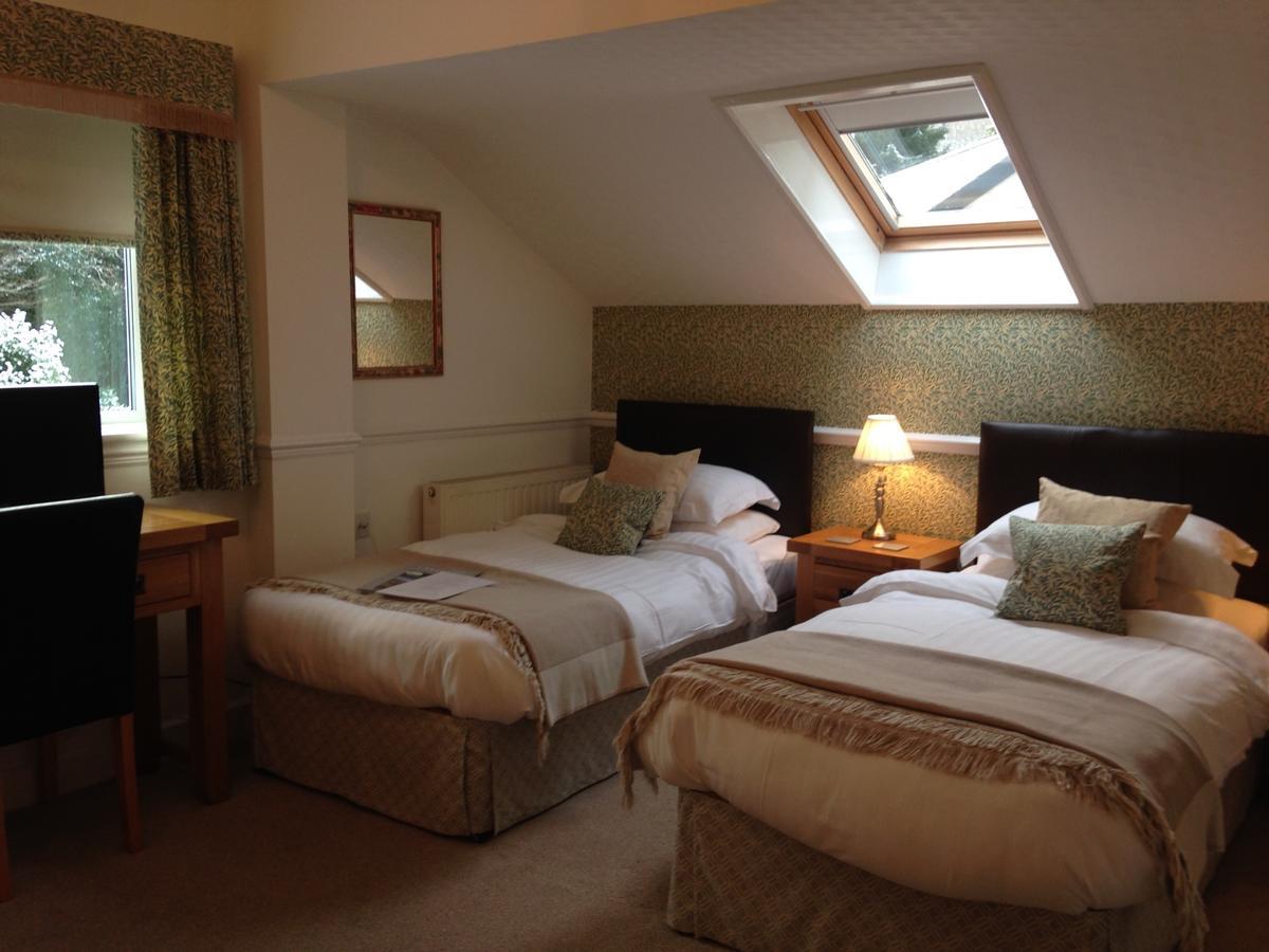 Lyndhurst Guest House Ulverston Bagian luar foto