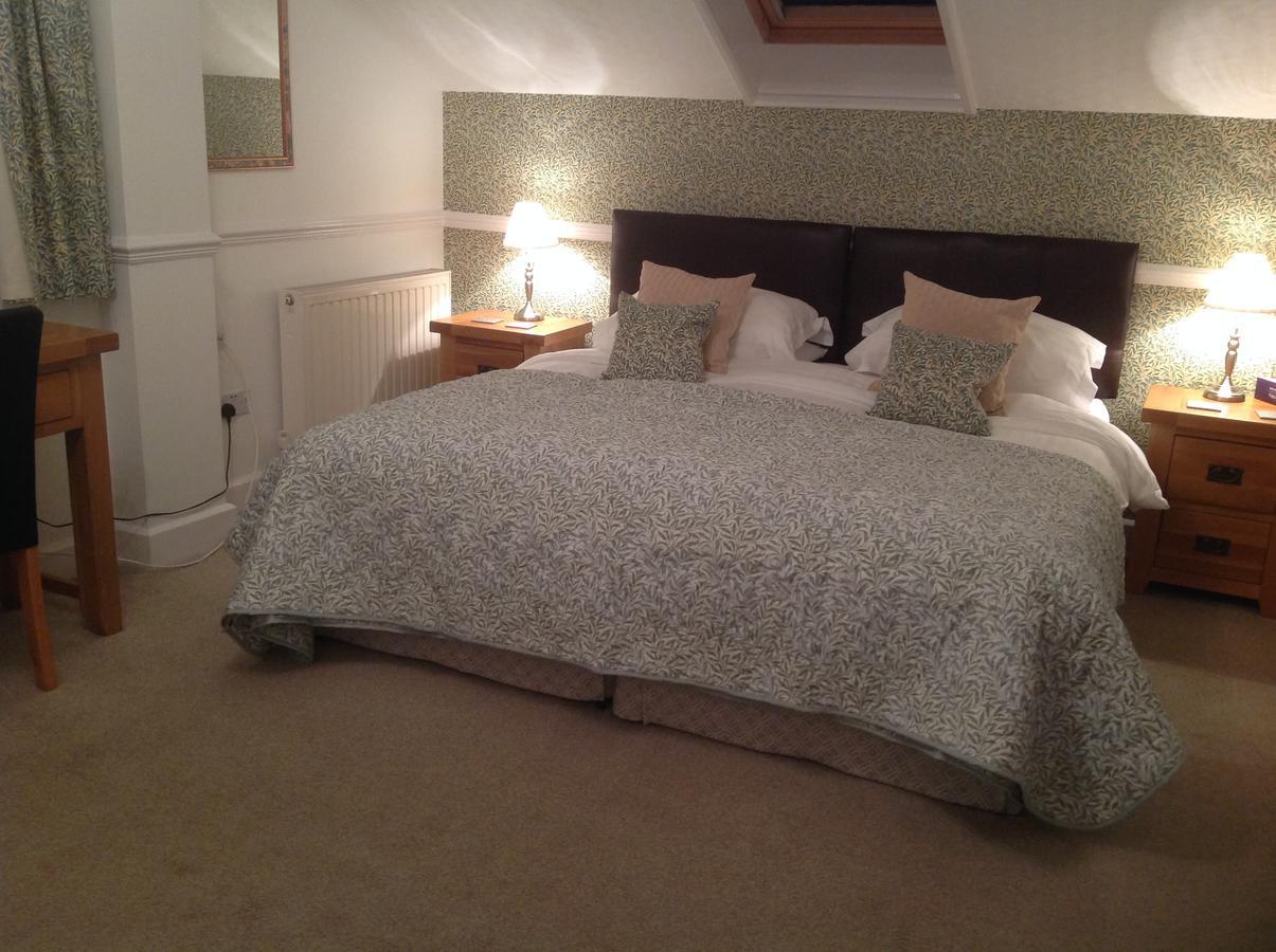 Lyndhurst Guest House Ulverston Bagian luar foto