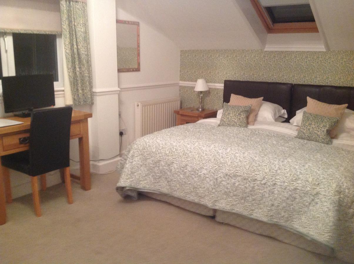 Lyndhurst Guest House Ulverston Bagian luar foto